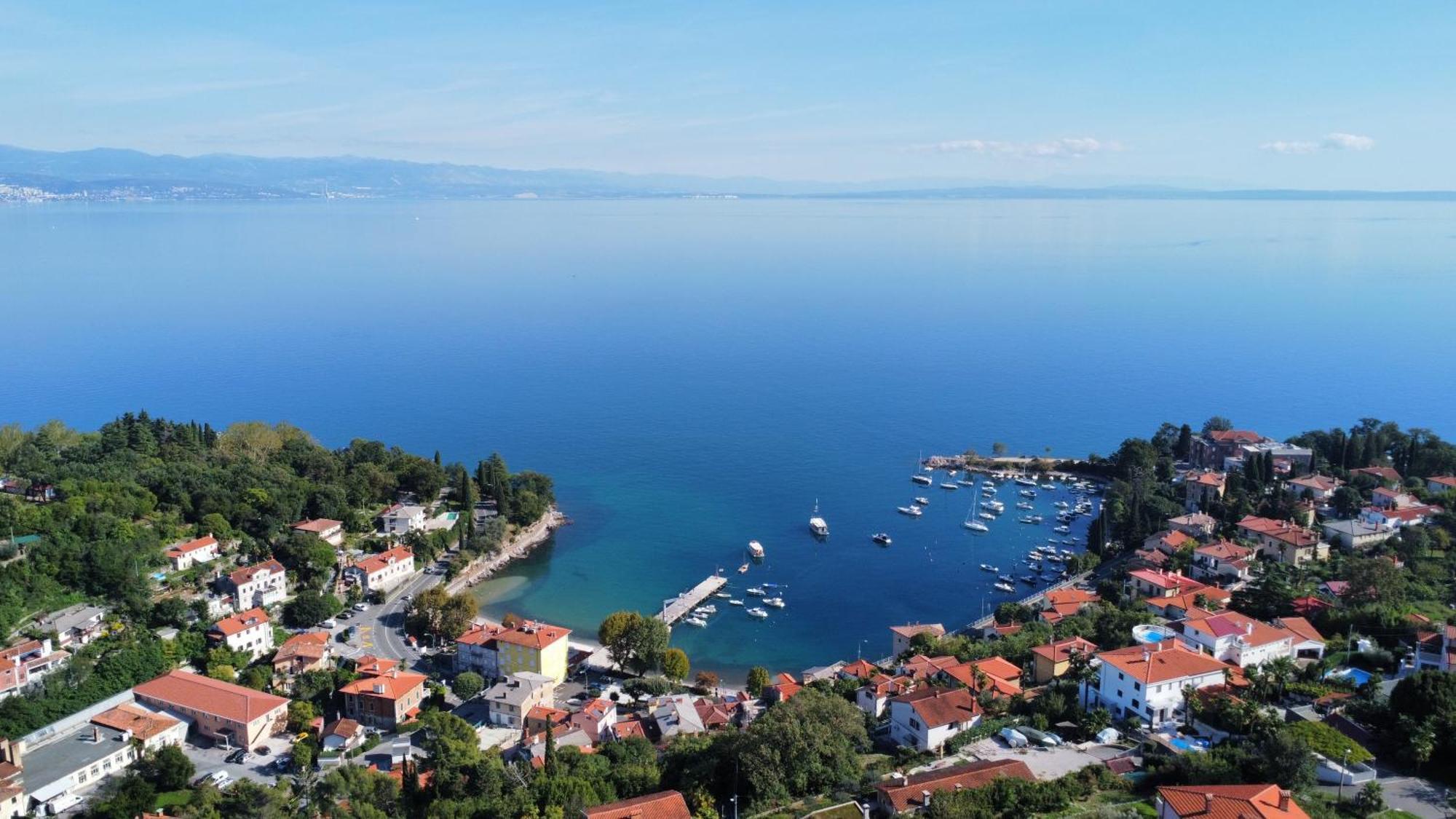 Grand Pool Apartment Ika-Abbázia Kültér fotó