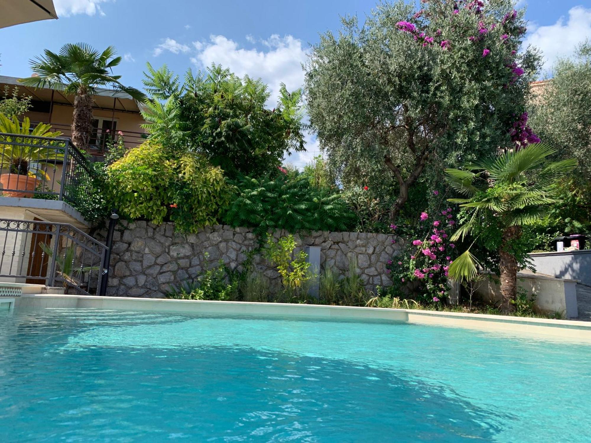 Grand Pool Apartment Ika-Abbázia Kültér fotó
